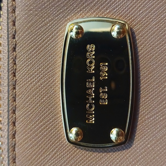 Michael Kors Travel Bag - Picture 4 of 15